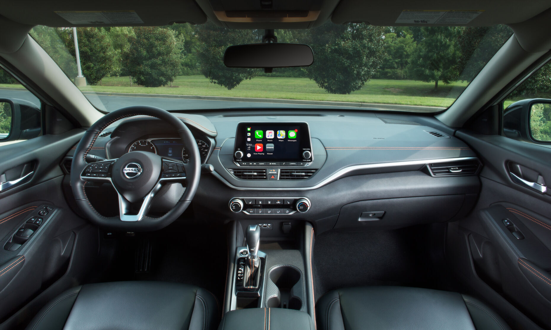 2022 Nissan Altima-03.jpg